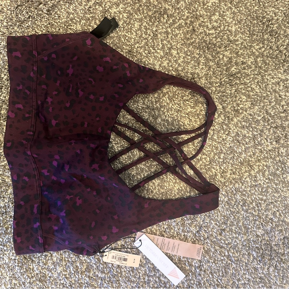 Victoria Secrets cheetah sports bra